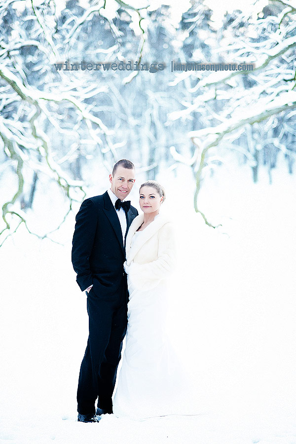 winter-weddings-photographer-snow